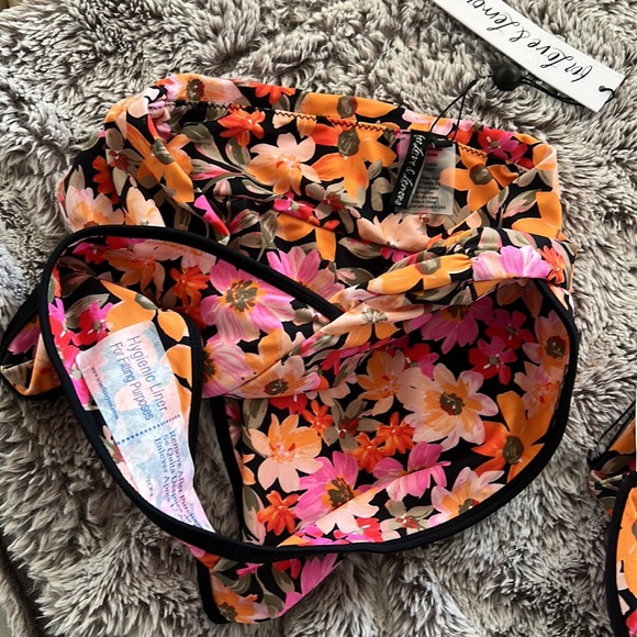 FOR LOVE & LEMONS Vienna Floral Underwire Swim top & bottom small - Picture 8 of 9